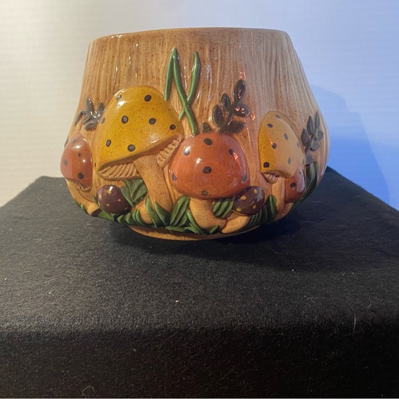 Vintage Handmade Ceramic Arnel’s Mushroom Soup Tureen with Lid, Ladle, and plate - Picture 9 of 16